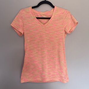 Reebok Women's Athletic Short Sleeve V-Neck Tee in Heather Pink size XS